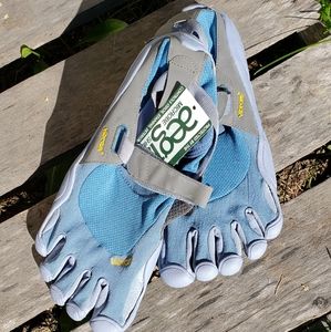 Vibram five fingers, size 40, fits like 39 women's